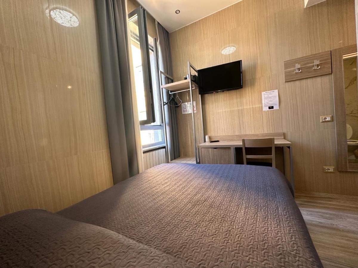 Hotel Midway Милан Экстерьер фото