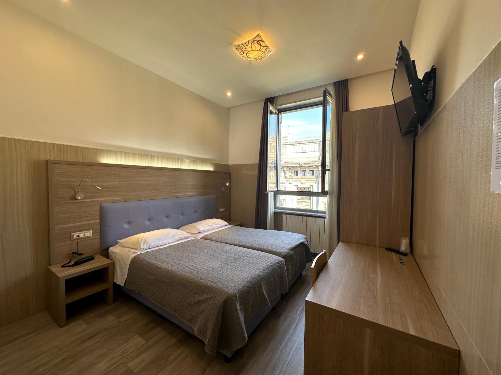 Hotel Midway Милан Экстерьер фото