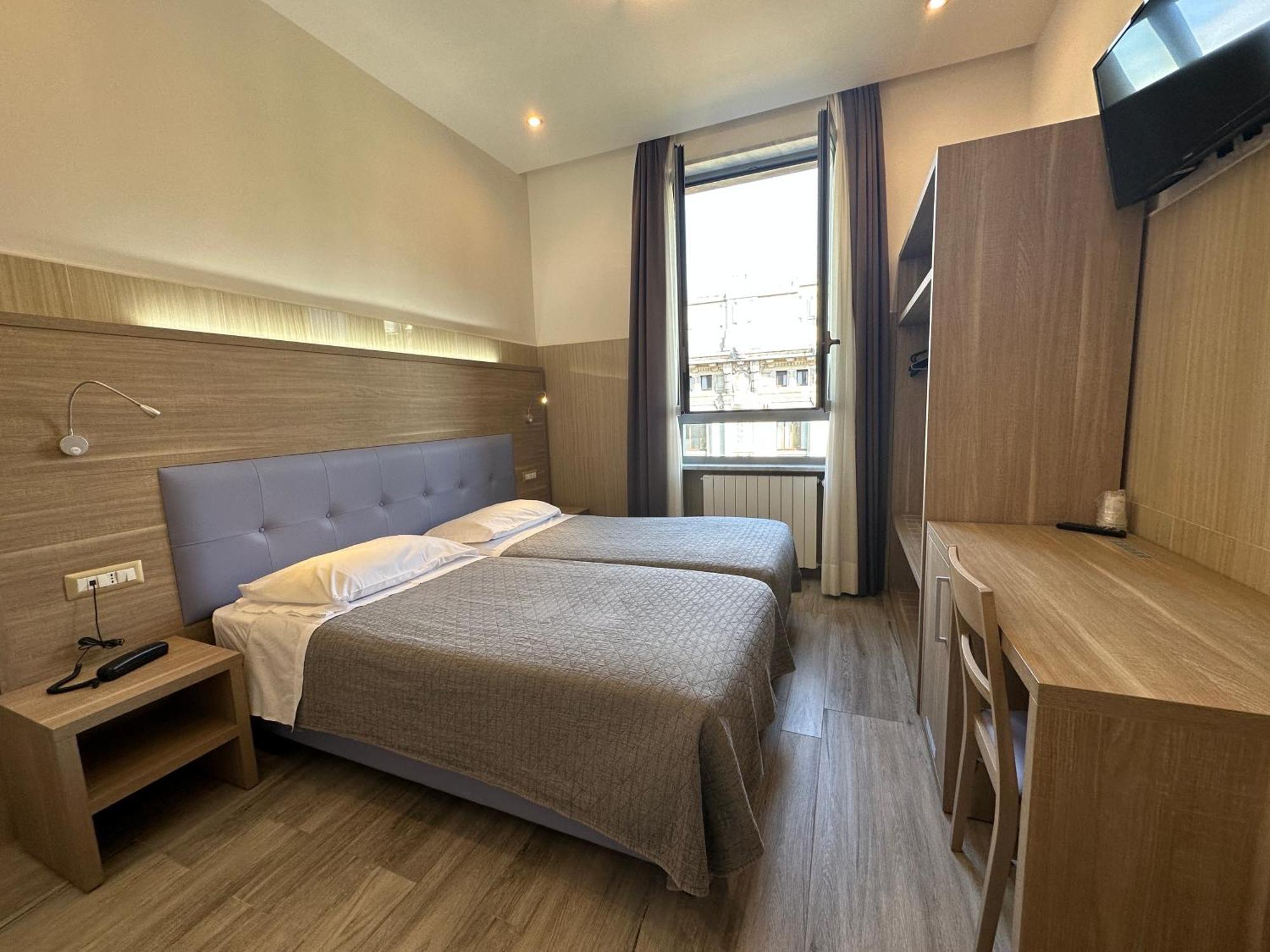 Hotel Midway Милан Экстерьер фото